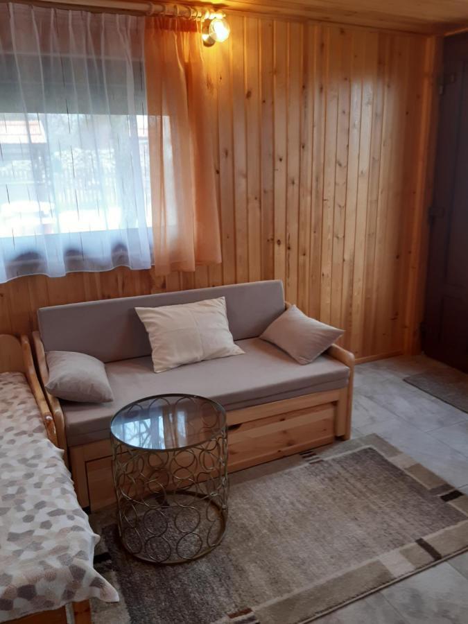 Matyas Apartman Tard Exterior foto